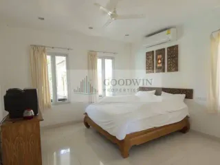 À louer et à vendre 5 chambres maison à Bang Lamung, Chonburi