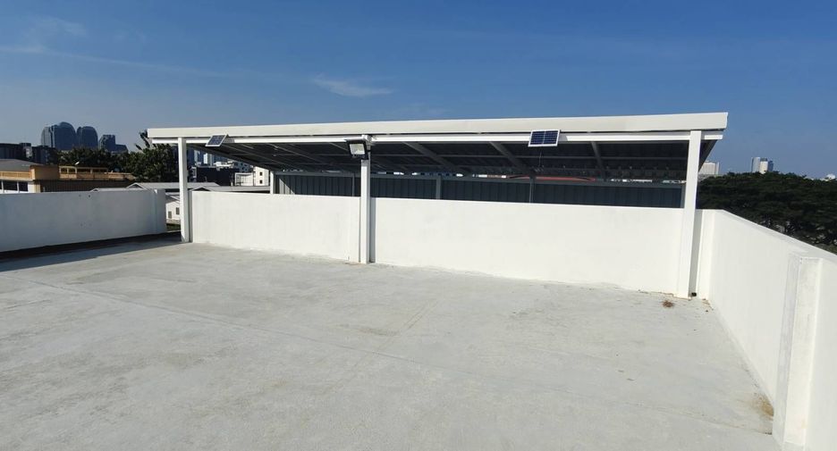 For rent 5 bedrooms office in Mueang Samut Prakan, Samut Prakan