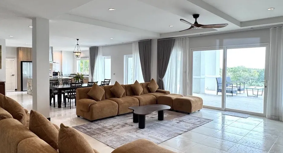 Villa en alquiler de 7 habitaciones en Thalang, Phuket