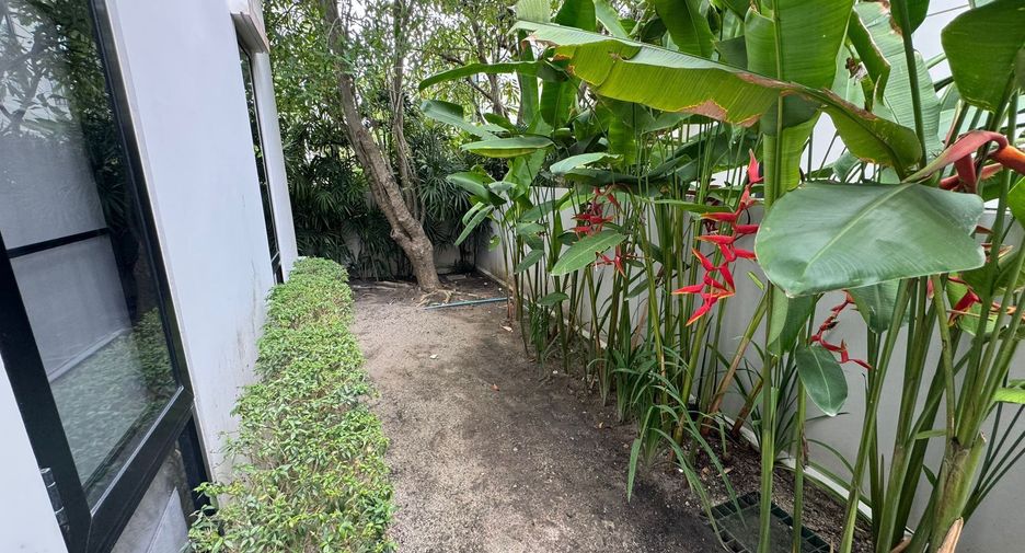 For sale 5 bedrooms villa in Thalang, Phuket