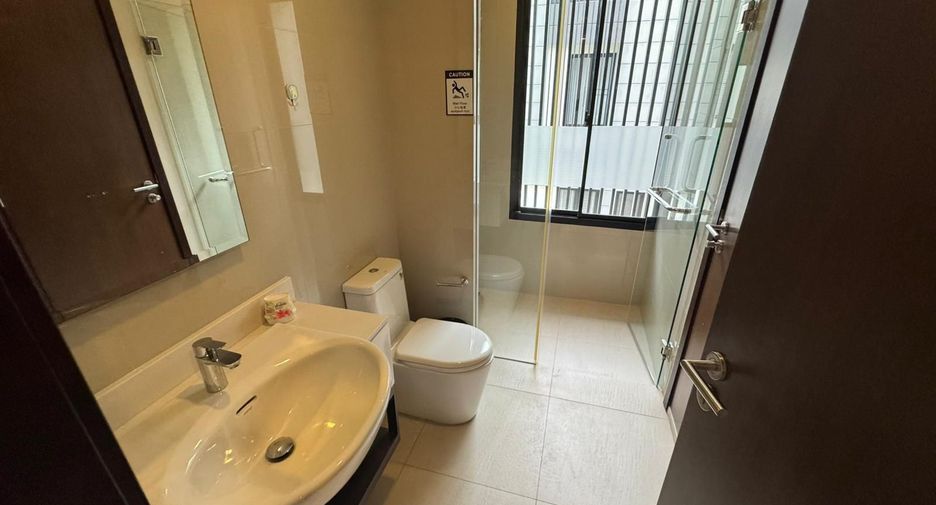 For sale 5 bedrooms villa in Thalang, Phuket