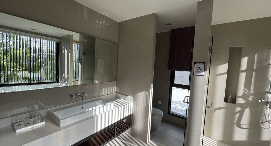 For sale 5 bedrooms villa in Thalang, Phuket