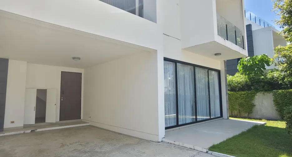 For sale 5 bedrooms villa in Thalang, Phuket