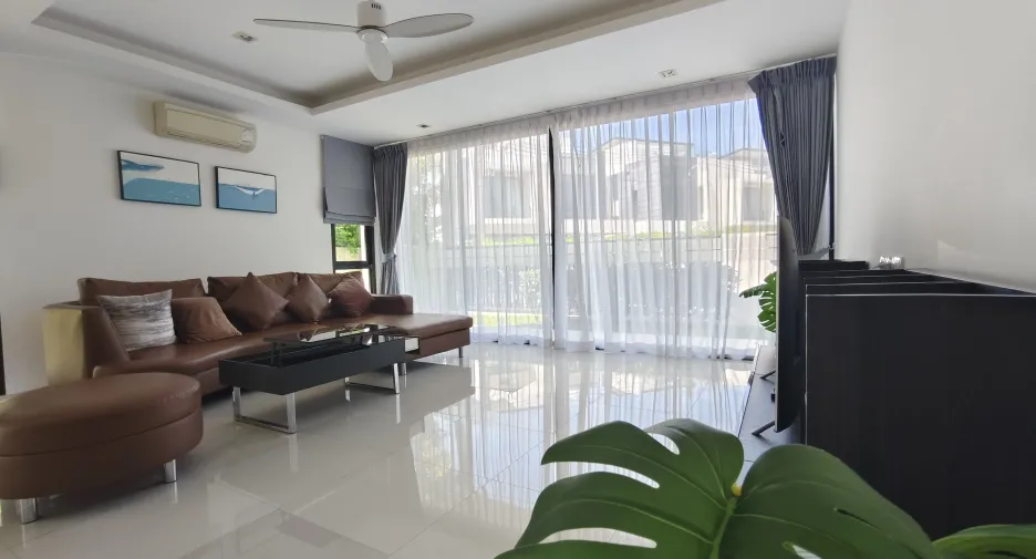 For sale 5 bedrooms villa in Thalang, Phuket