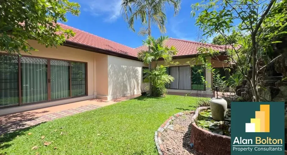 Haus zum Kauf mit 3 Zimmer in Si Racha, Chonburi
