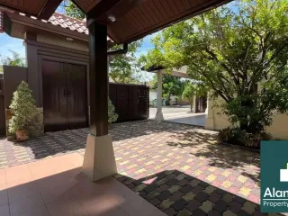 Haus zum Kauf mit 3 Zimmer in Si Racha, Chonburi