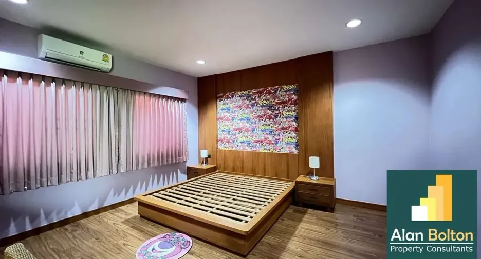 Haus zum Kauf mit 3 Zimmer in Si Racha, Chonburi