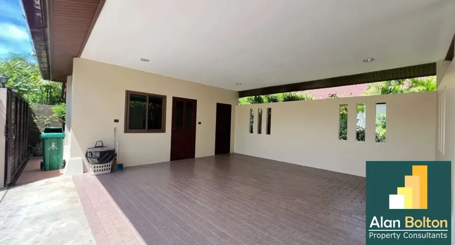 Haus zum Kauf mit 3 Zimmer in Si Racha, Chonburi