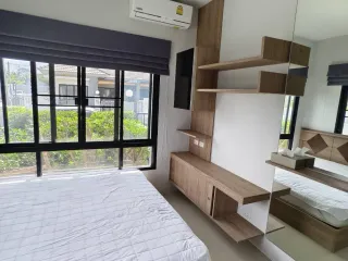 À louer 2 chambres maison de ville à Thalang, Phuket