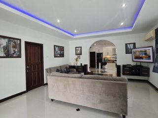 Villa en venta de 2 habitaciones en Bang Lamung, Chonburi
