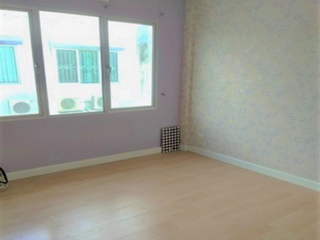 For sale 4 bedrooms townhouse in Lat Krabang, Bangkok