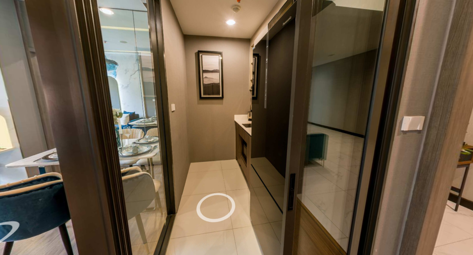 For sale 2 bedrooms condo in Watthana, Bangkok