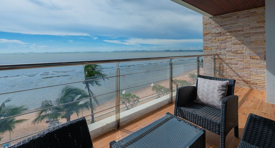 For rent 2 bedrooms condo in North Pattaya, Pattaya