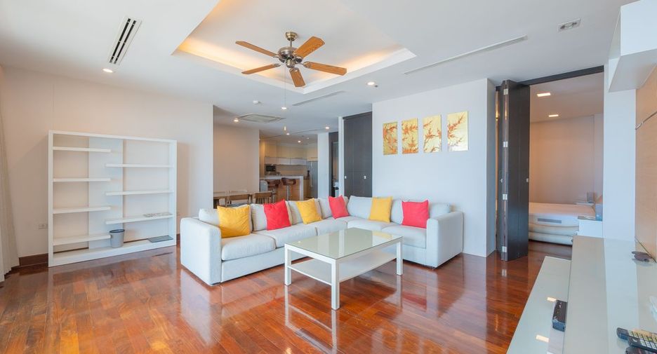 For rent 2 bedrooms condo in North Pattaya, Pattaya