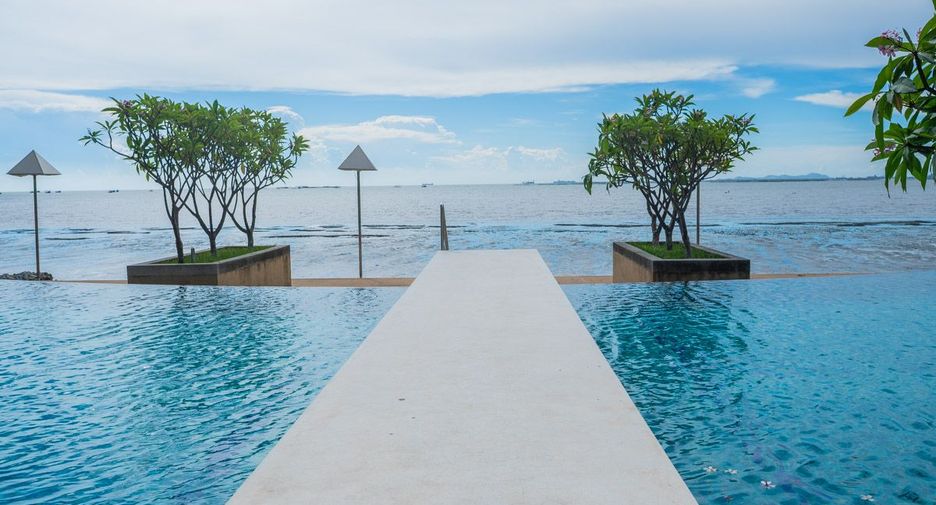 For rent 2 bedrooms condo in North Pattaya, Pattaya