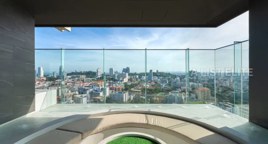 For sale 1 bed condo in Pratumnak, Pattaya