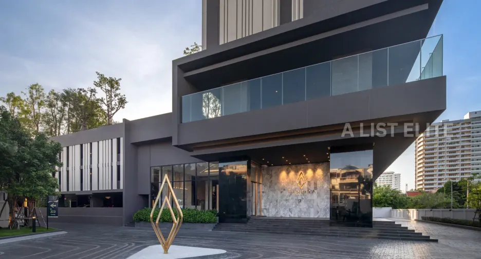 For sale 1 bed condo in Pratumnak, Pattaya
