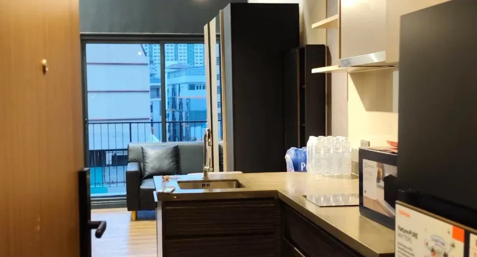 For rent 1 bed condo in Phaya Thai, Bangkok