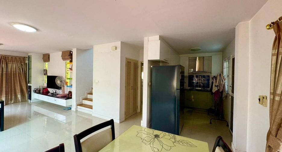 For sale 3 bedrooms house in Prawet, Bangkok