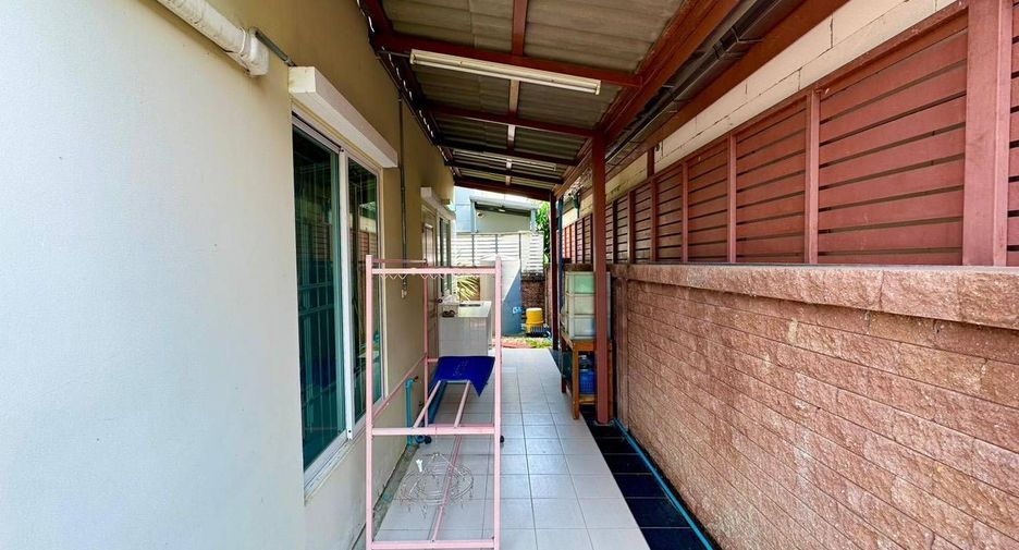 For sale 3 bedrooms house in Prawet, Bangkok