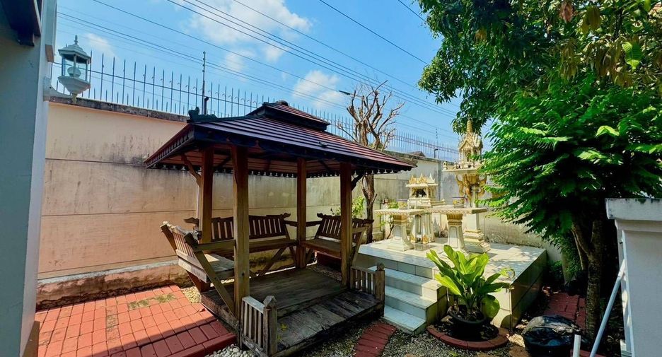 For sale 3 bedrooms house in Prawet, Bangkok