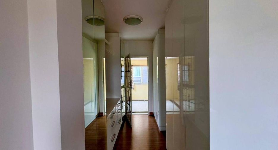 For sale 3 bedrooms house in Prawet, Bangkok