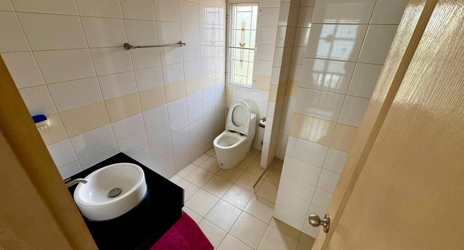 For sale 3 bedrooms house in Prawet, Bangkok