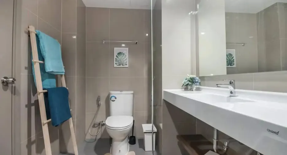 For rent 2 bedrooms condo in Phra Khanong, Bangkok