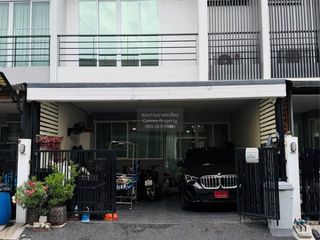For sale 3 bedrooms townhouse in Bang Khae, Bangkok
