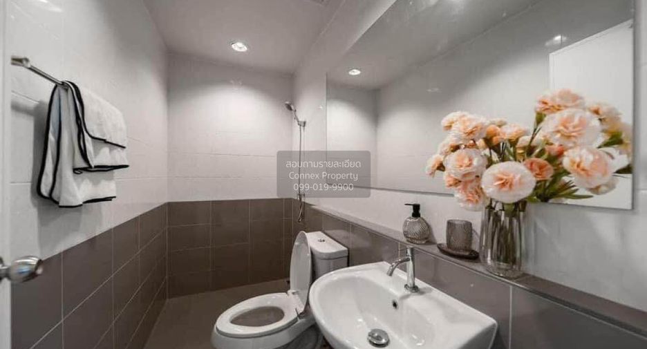 For sale 2 bedrooms townhouse in East Pattaya, Pattaya