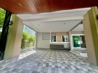 For sale 4 bedrooms house in Don Mueang, Bangkok