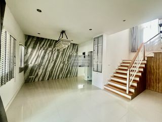 For sale 4 bedrooms house in Don Mueang, Bangkok