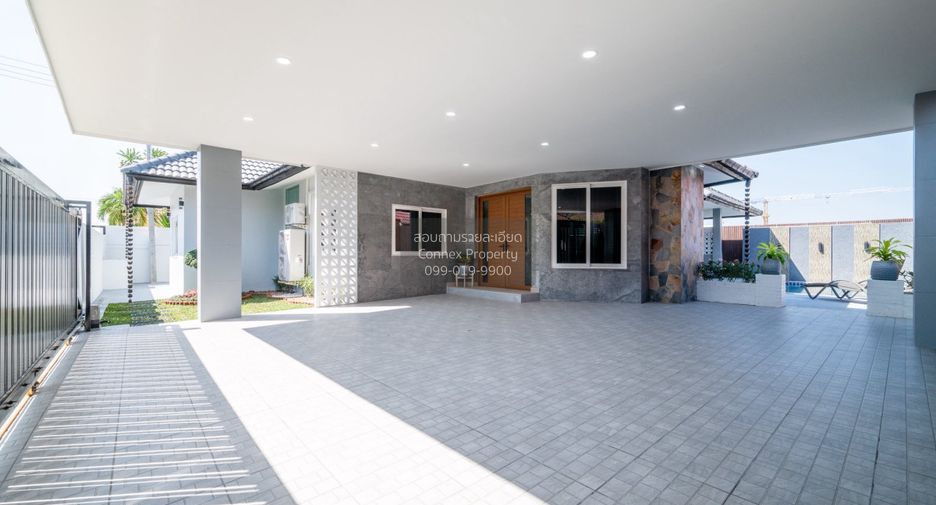 For sale 4 bedrooms house in East Pattaya, Pattaya