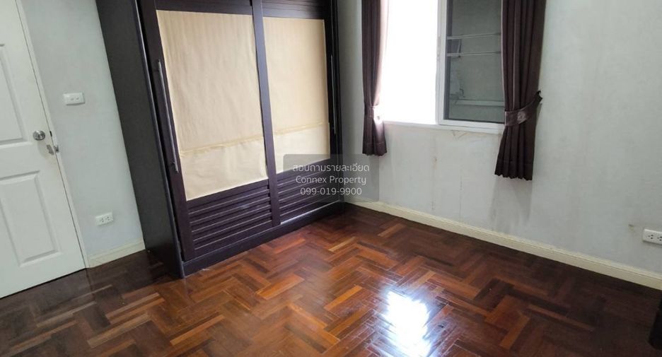 For sale 3 bedrooms house in Mueang Nonthaburi, Nonthaburi