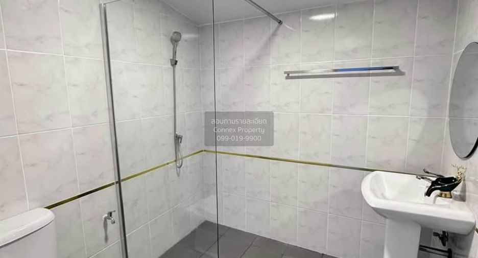 For sale 2 bedrooms townhouse in East Pattaya, Pattaya
