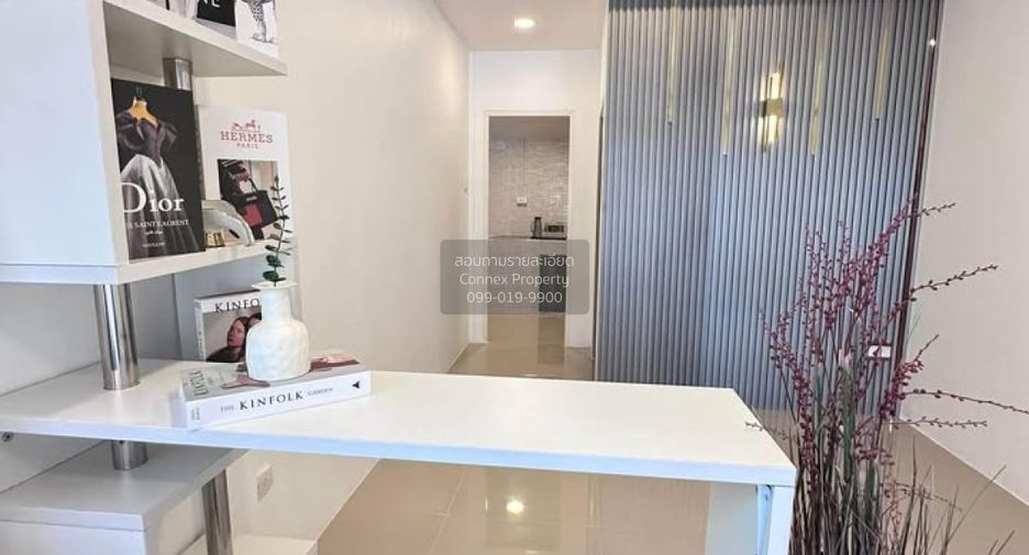 For sale 2 bedrooms townhouse in East Pattaya, Pattaya