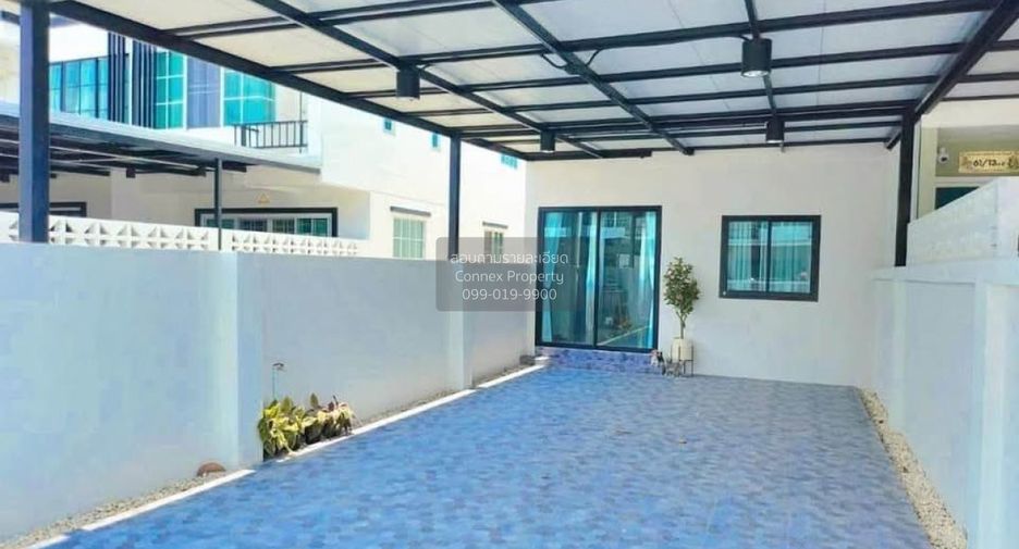 For sale 2 bedrooms townhouse in East Pattaya, Pattaya