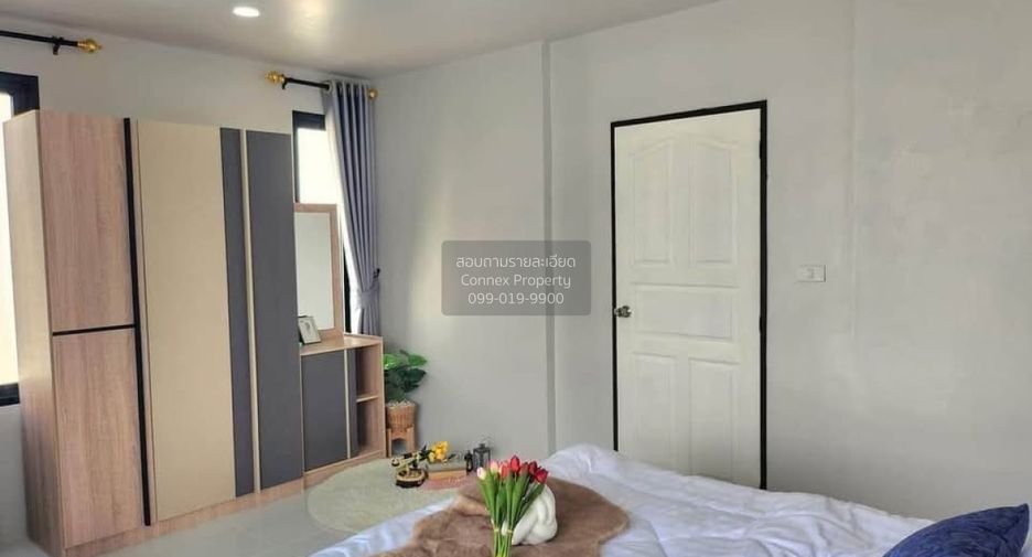 For sale 2 bedrooms townhouse in East Pattaya, Pattaya