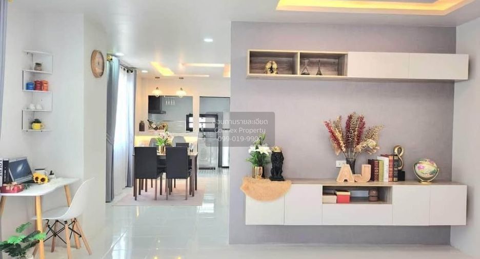 For sale 2 bedrooms townhouse in East Pattaya, Pattaya