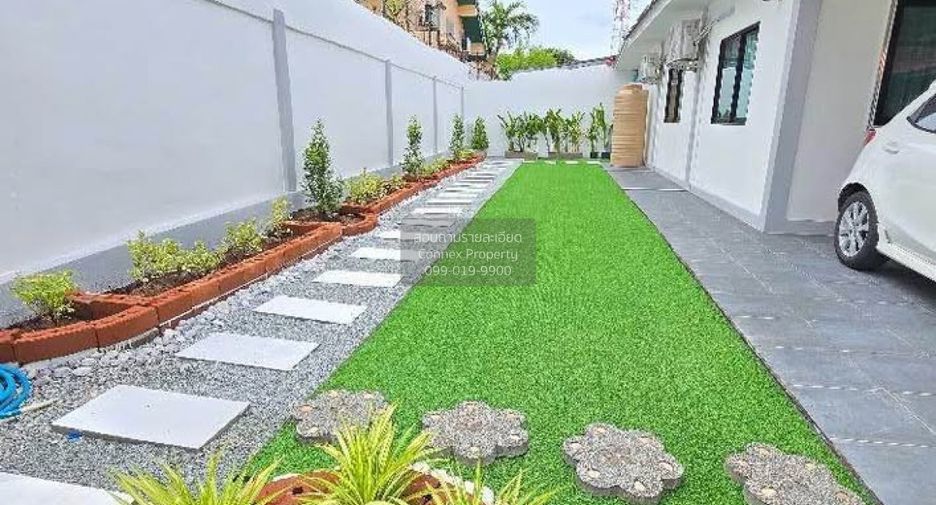 For sale 3 bedrooms townhouse in East Pattaya, Pattaya