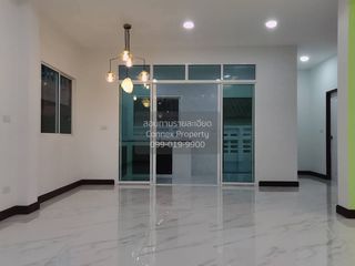 For sale 3 bedrooms house in Bang Khae, Bangkok