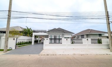 For sale 3 bedrooms house in East Pattaya, Pattaya