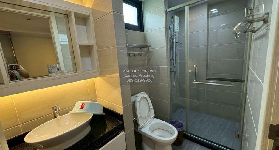À vendre 2 chambres condo à Huai Khwang, Bangkok