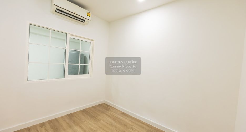 For sale 3 bedrooms townhouse in Prawet, Bangkok