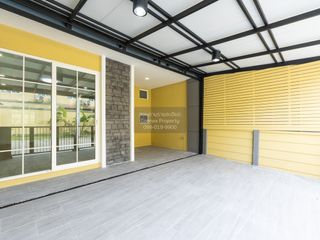 For sale 3 bedrooms townhouse in Prawet, Bangkok