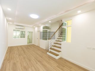 For sale 3 bedrooms townhouse in Prawet, Bangkok