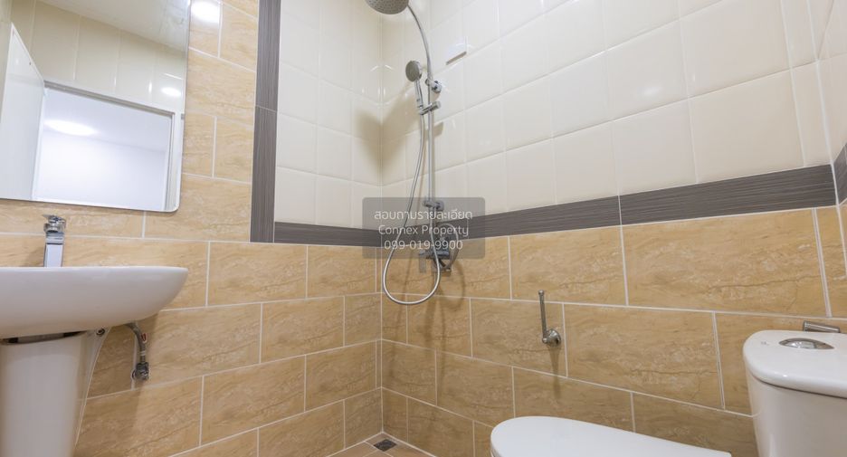 For sale 3 bedrooms townhouse in Prawet, Bangkok