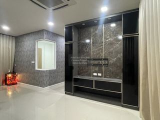 For sale 4 bedrooms house in Bang Khae, Bangkok