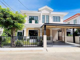 For sale 4 bedrooms house in Mueang Pathum Thani, Pathum Thani