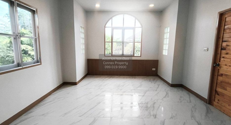 For sale 4 bedrooms house in Bang Khun Thian, Bangkok